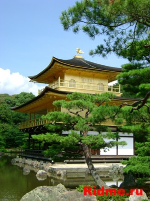 Киото.Кинкакудзи - золотой павильон