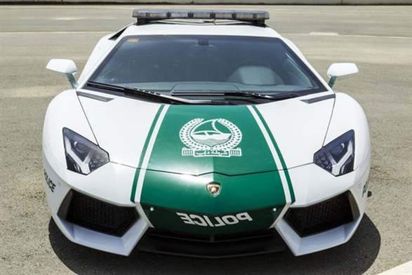 Дубайская полиция.  Lamborghini Aventador